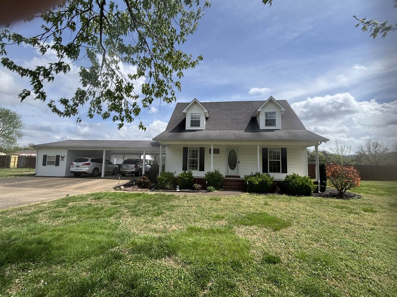 204 Alex Dr - Photo 1