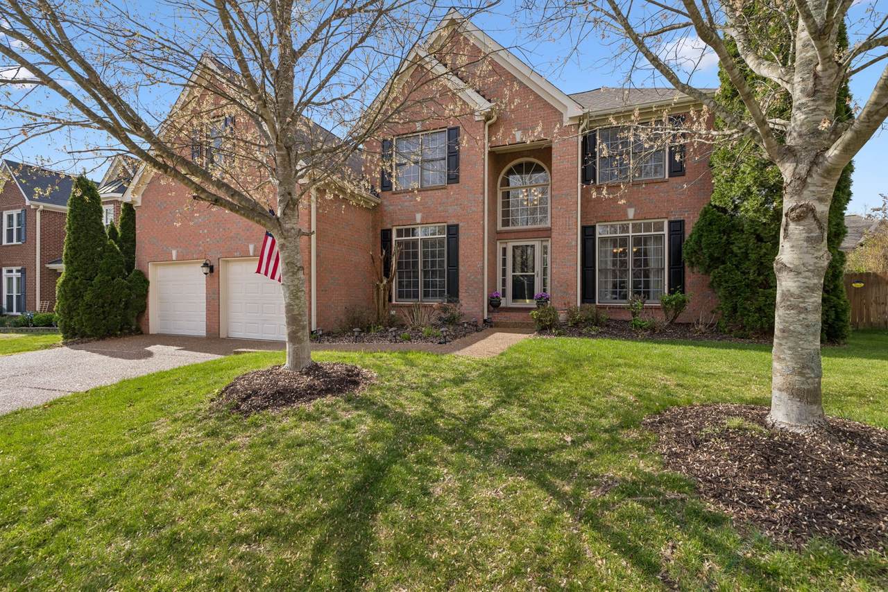 317 Dundee Dr - Photo 1