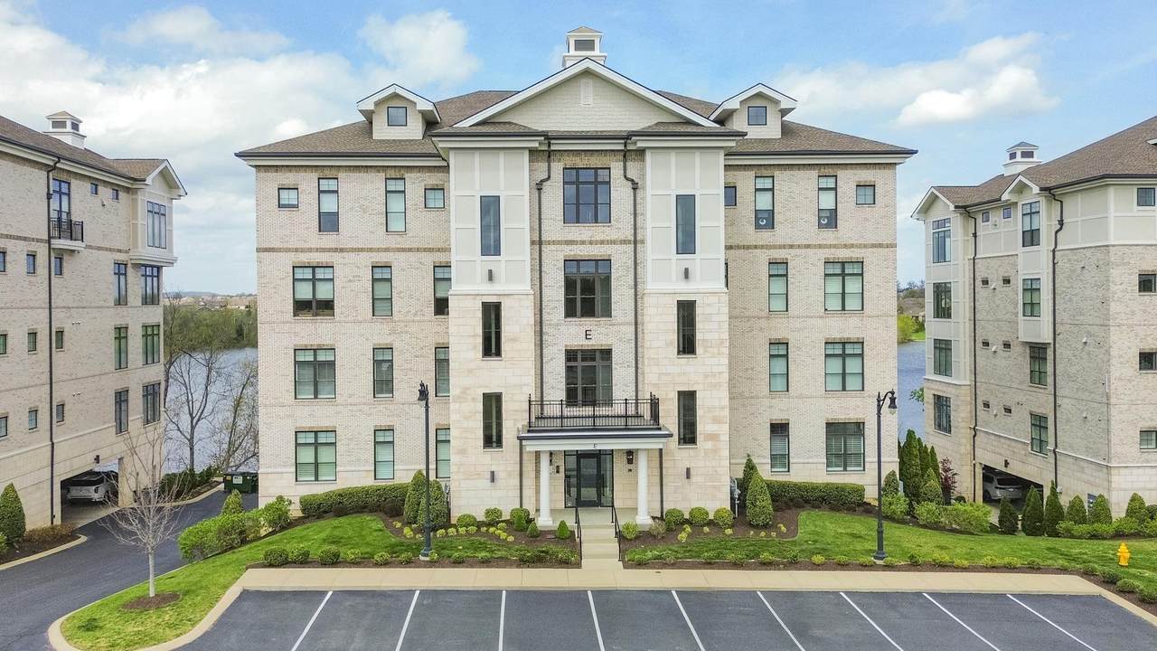 1024 Club View Dr - Photo 1