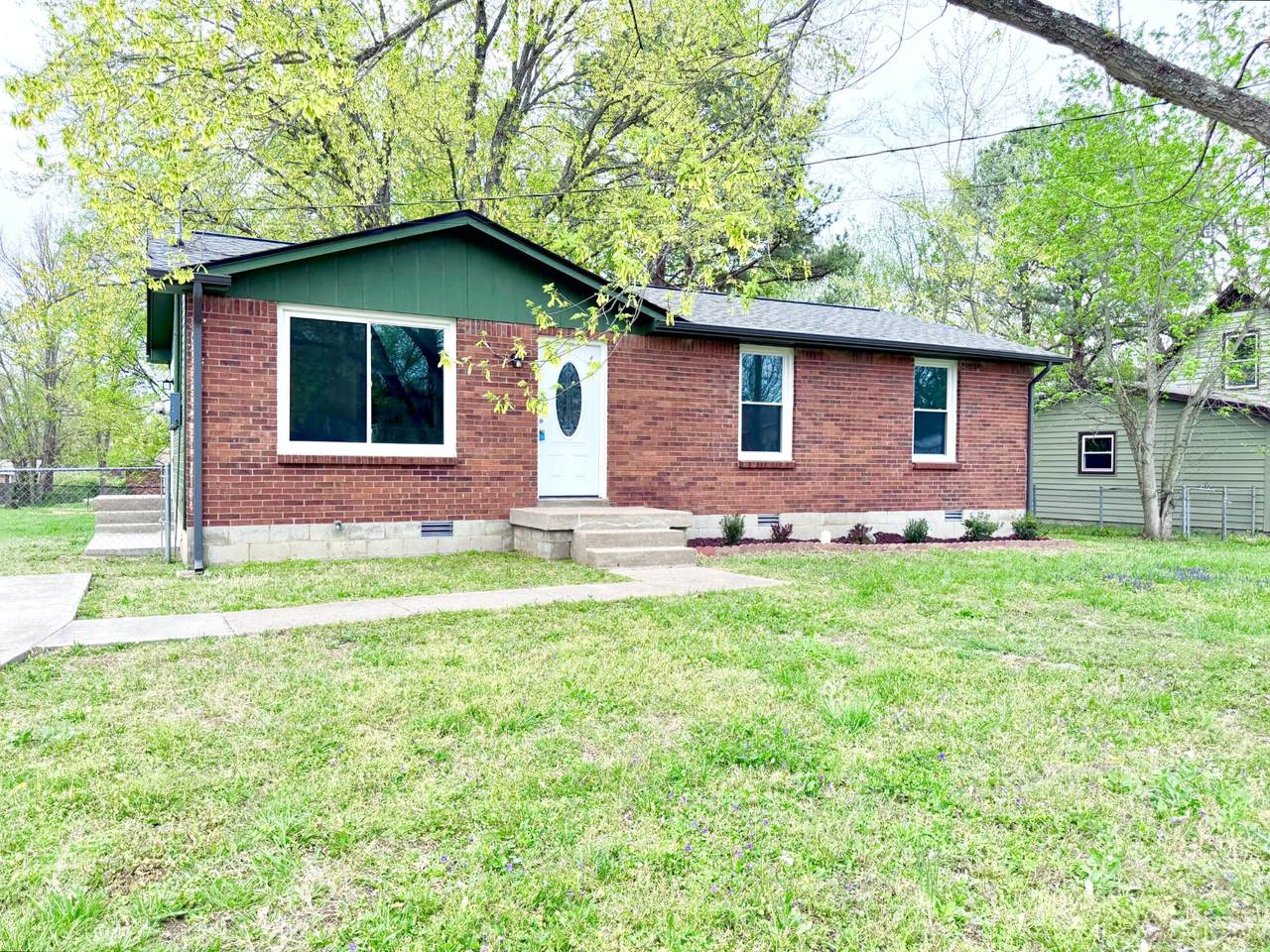 511 Jewel Dr - Photo 1
