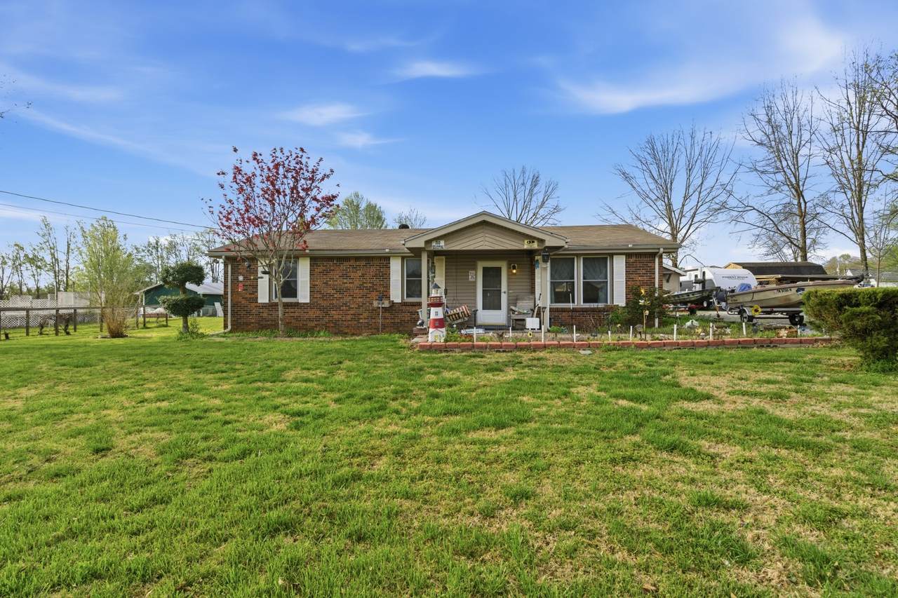 1923 Blue Bird Dr - Photo 1