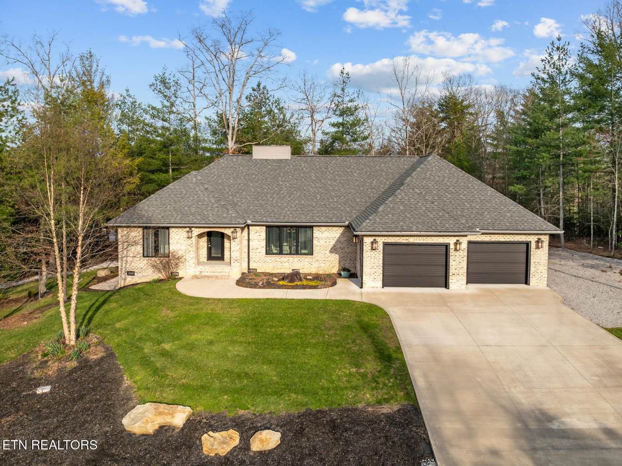 194 Forest View Drive - Photo 1