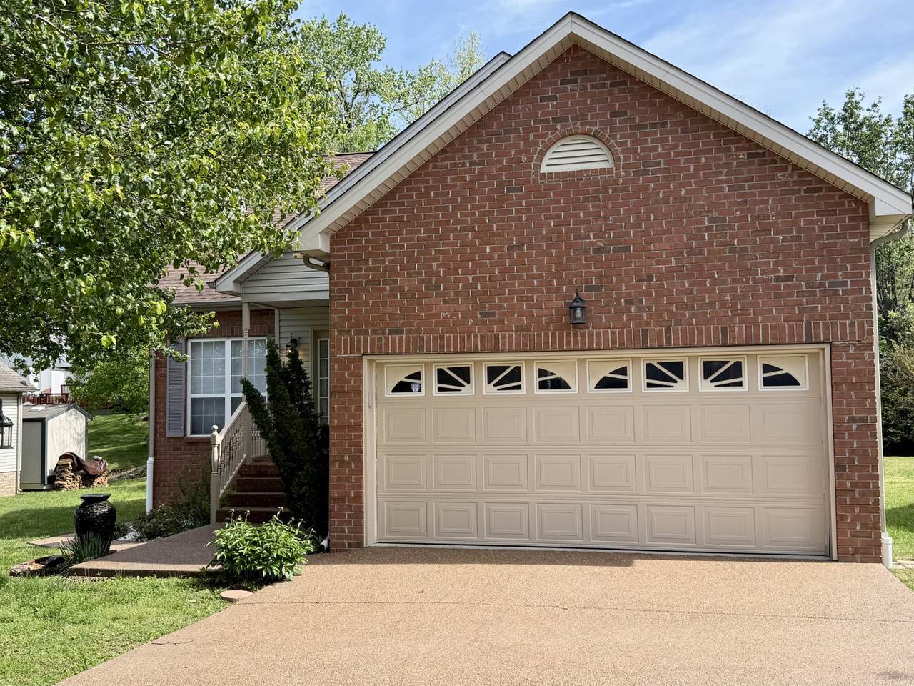 1233 Timber Valley Dr - Photo 1