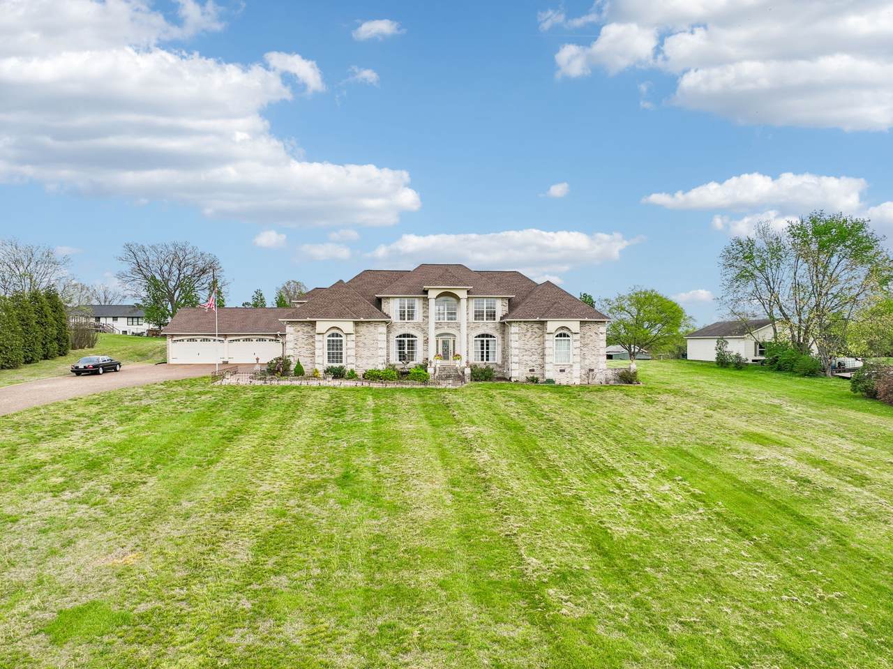 1011 Robertson Rd - Photo 1