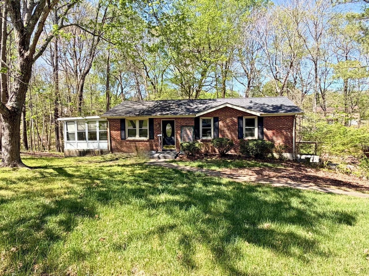 2721 Dove Ct - Photo 1