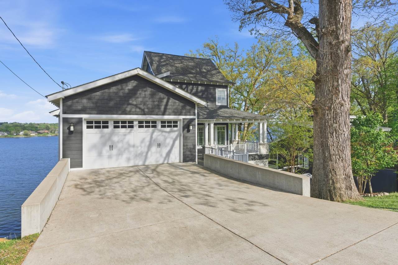 1005 Riverside Rd - Photo 1