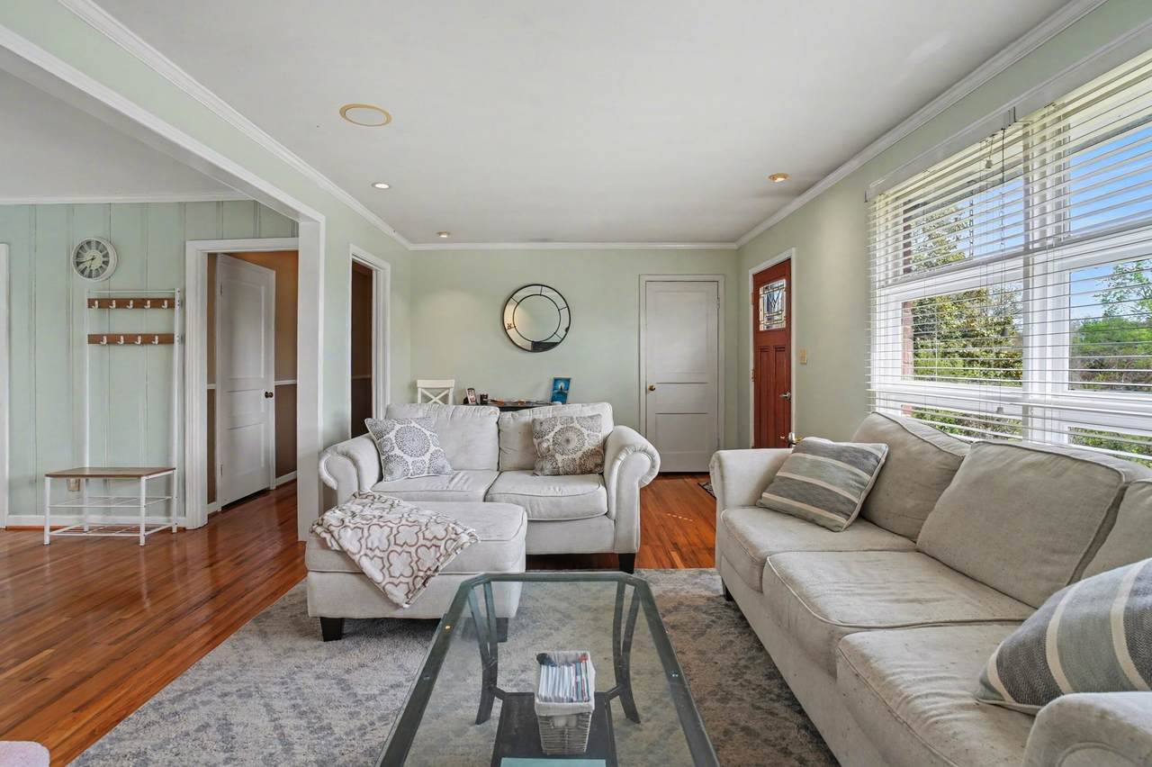 https://bt-photos.global.ssl.fastly.net/nashville/1280_boomver_1_RTC3169126-1.jpg