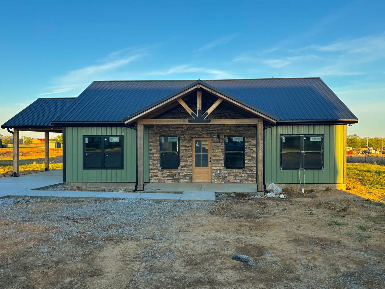 150 Edgewood Dr - Photo 1