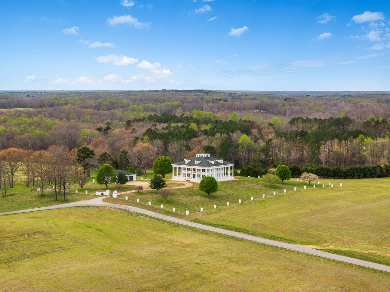 https://bt-photos.global.ssl.fastly.net/nashville/1280_boomver_1_RTC3169179-1.jpg