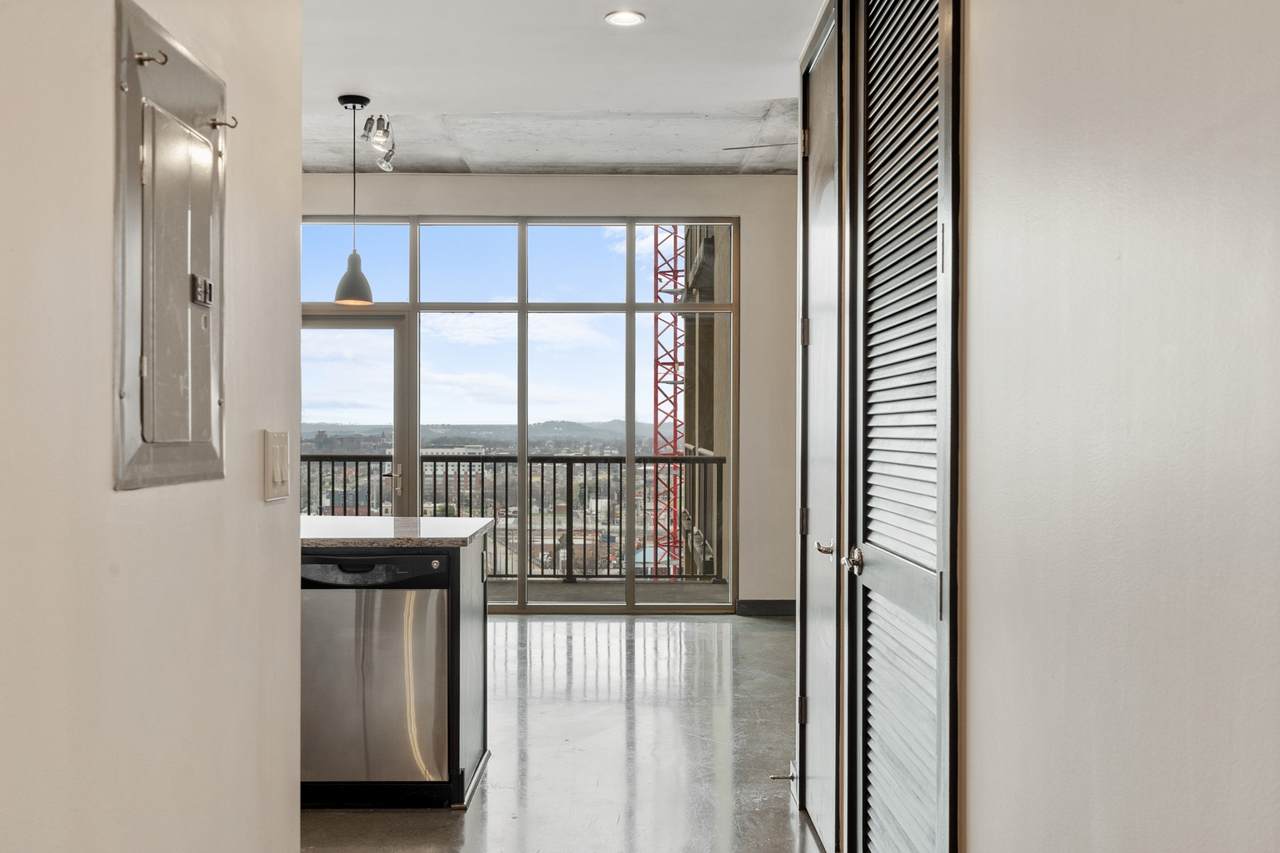 1510 Demonbreun St - Photo 1