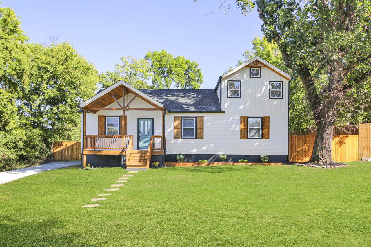 1121 Goldilocks St - Photo 1