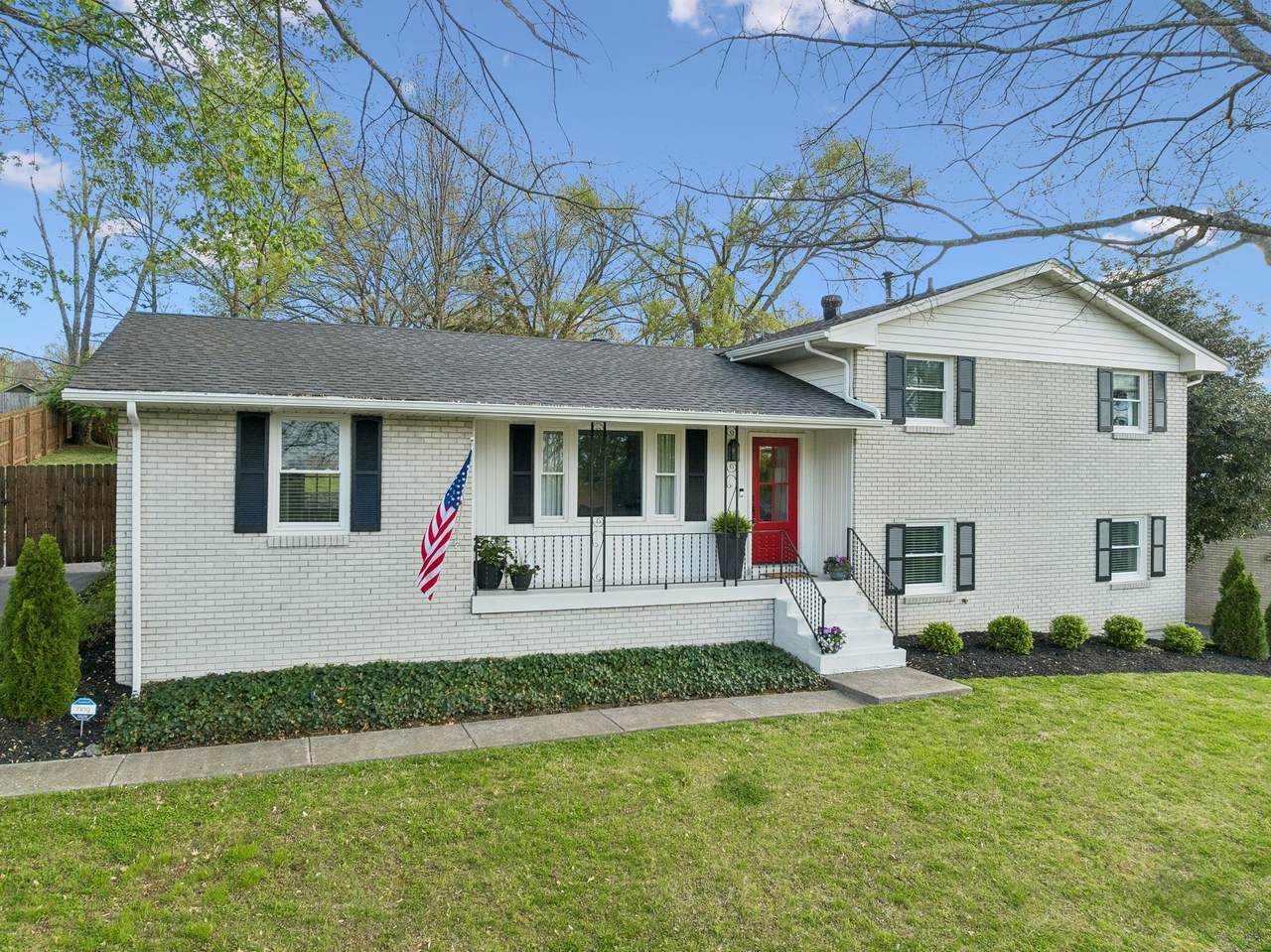 517 Adamwood Dr - Photo 1