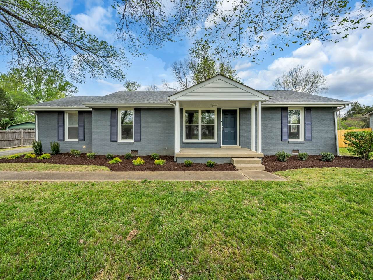 9 Donelson Dr - Photo 1