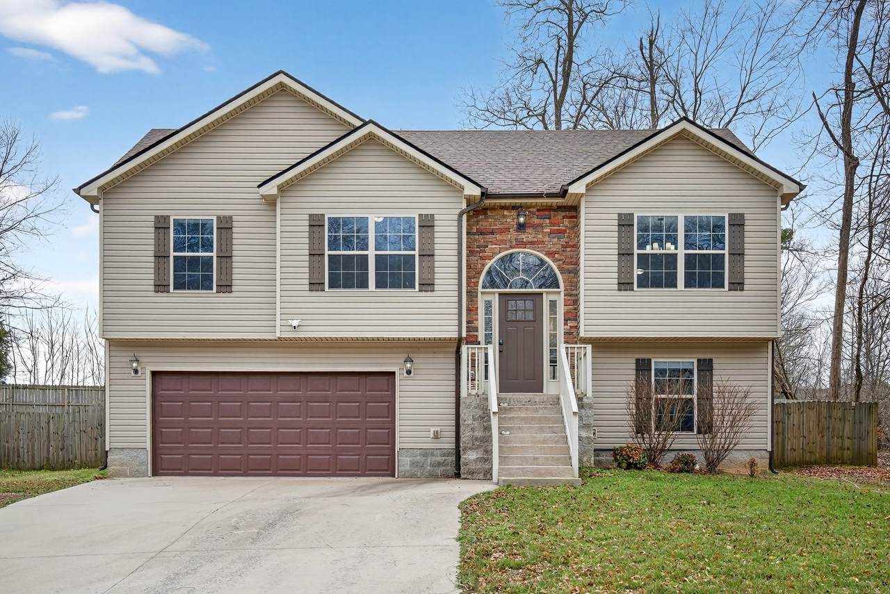 1684 Putnum Dr - Photo 1