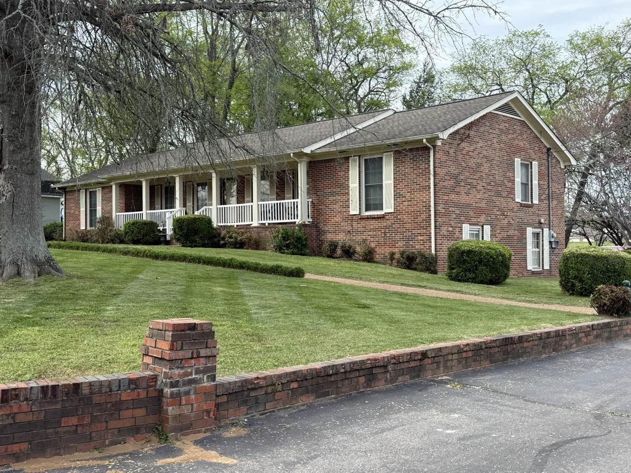 https://bt-photos.global.ssl.fastly.net/nashville/1280_boomver_1_RTC3169555-1.jpg