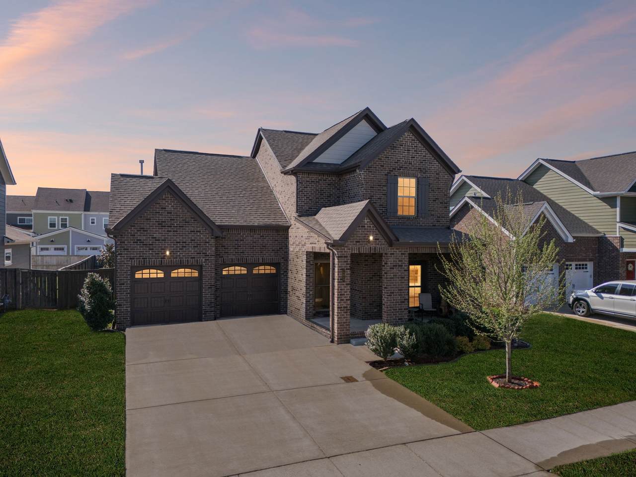 1017 Violet St - Photo 1