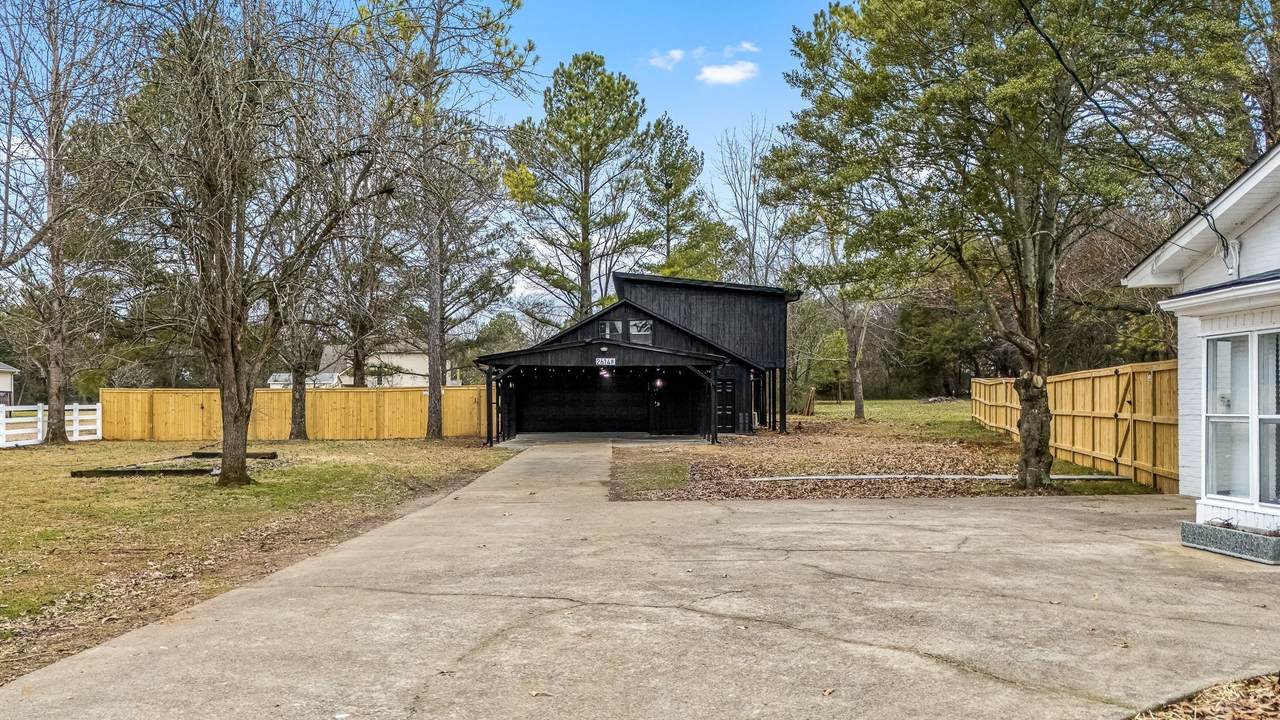 https://bt-photos.global.ssl.fastly.net/nashville/1280_boomver_1_RTC3169717-1.jpg