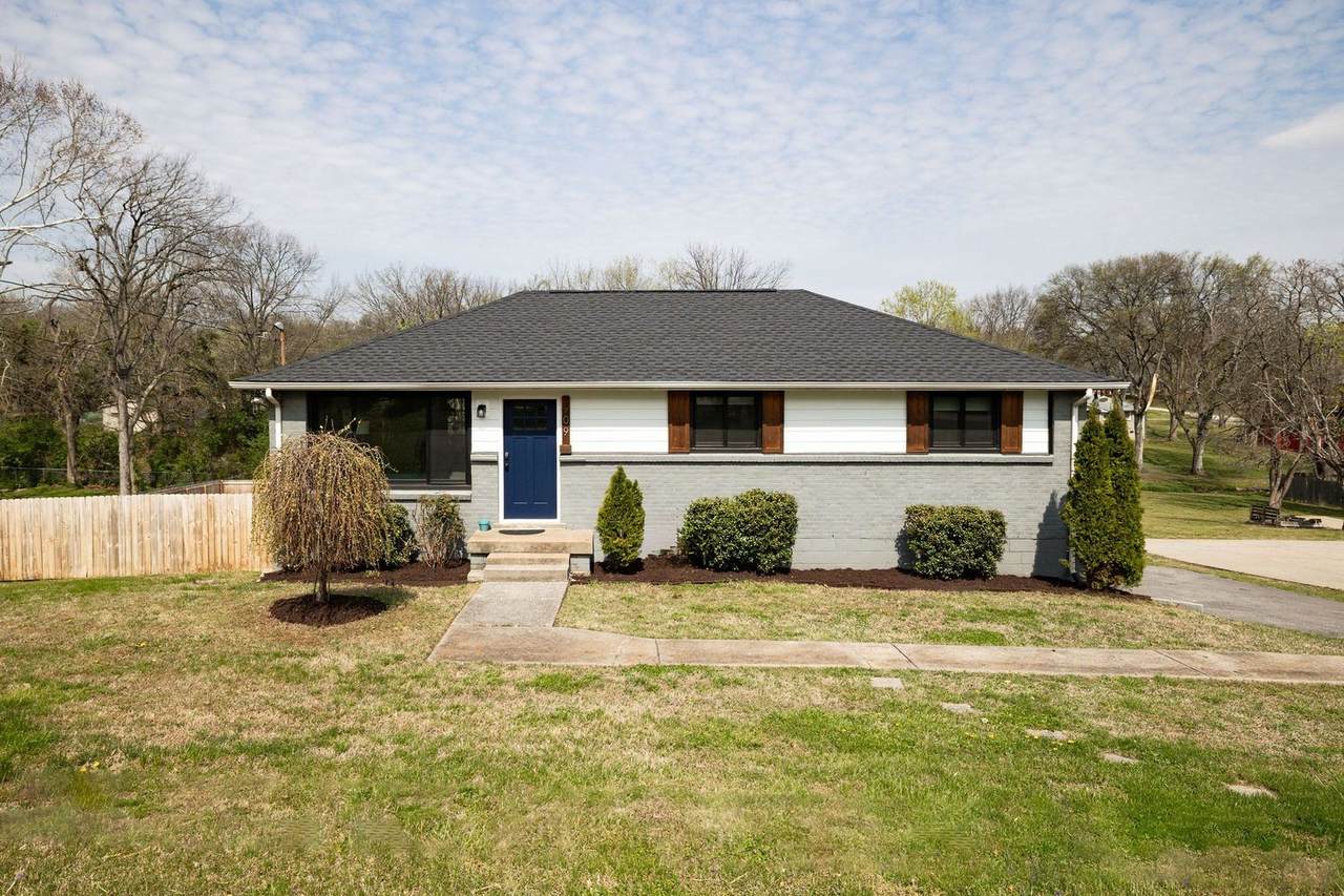 909 N Graycroft Ave - Photo 1