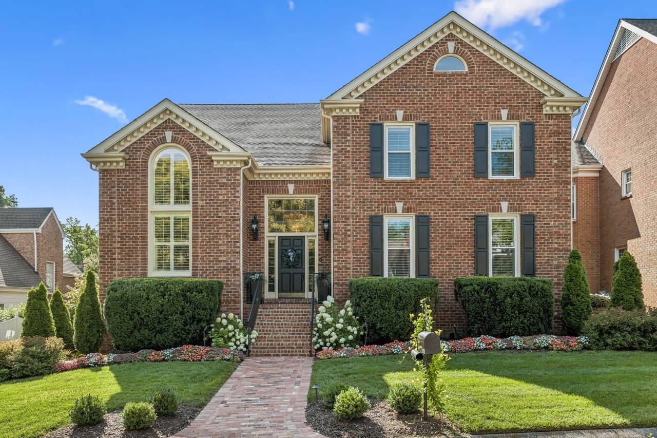 203 Kensington Park - Photo 1