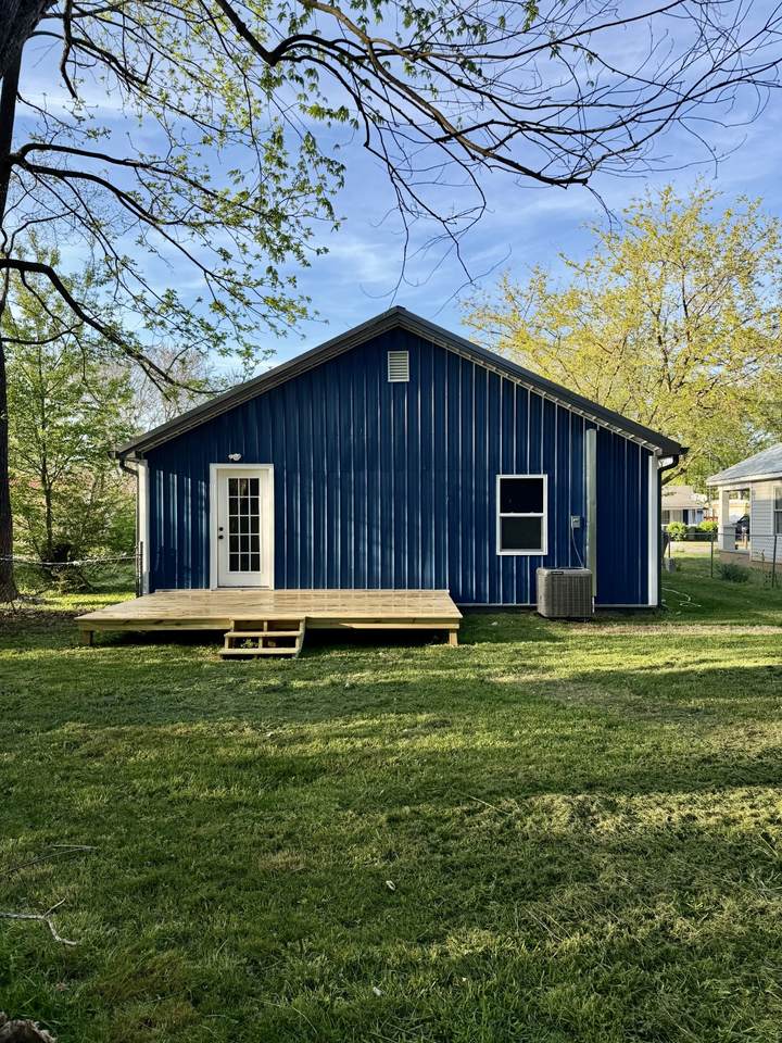 https://bt-photos.global.ssl.fastly.net/nashville/1280_boomver_1_RTC3169789-1.jpg