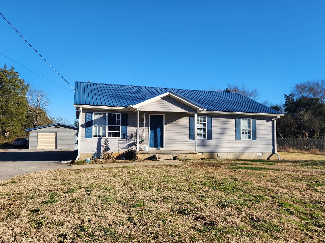 434 Meadowview Dr - Photo 1