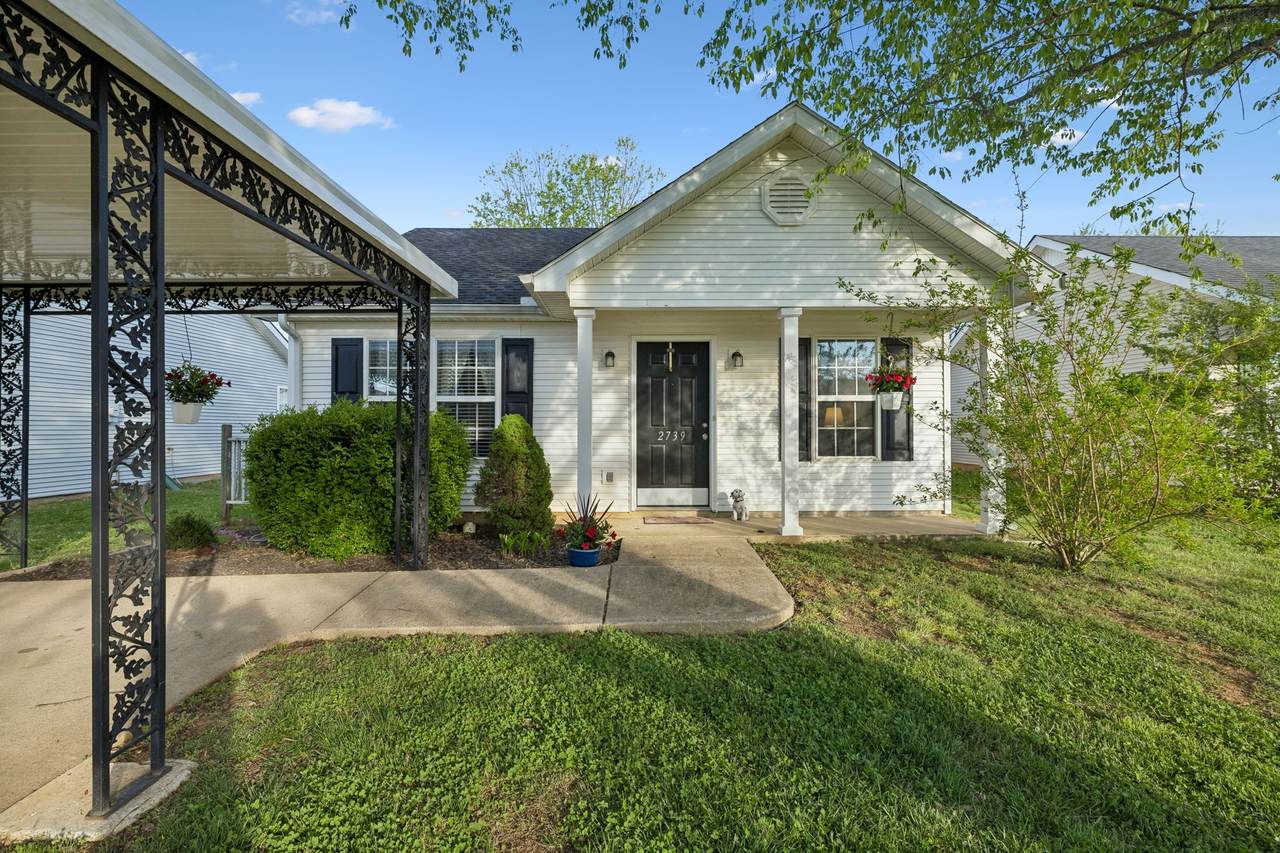 2739 Oxford Hall Ave - Photo 1