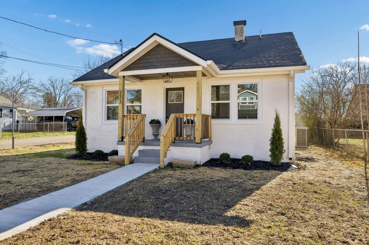 223 Davis Ave - Photo 1