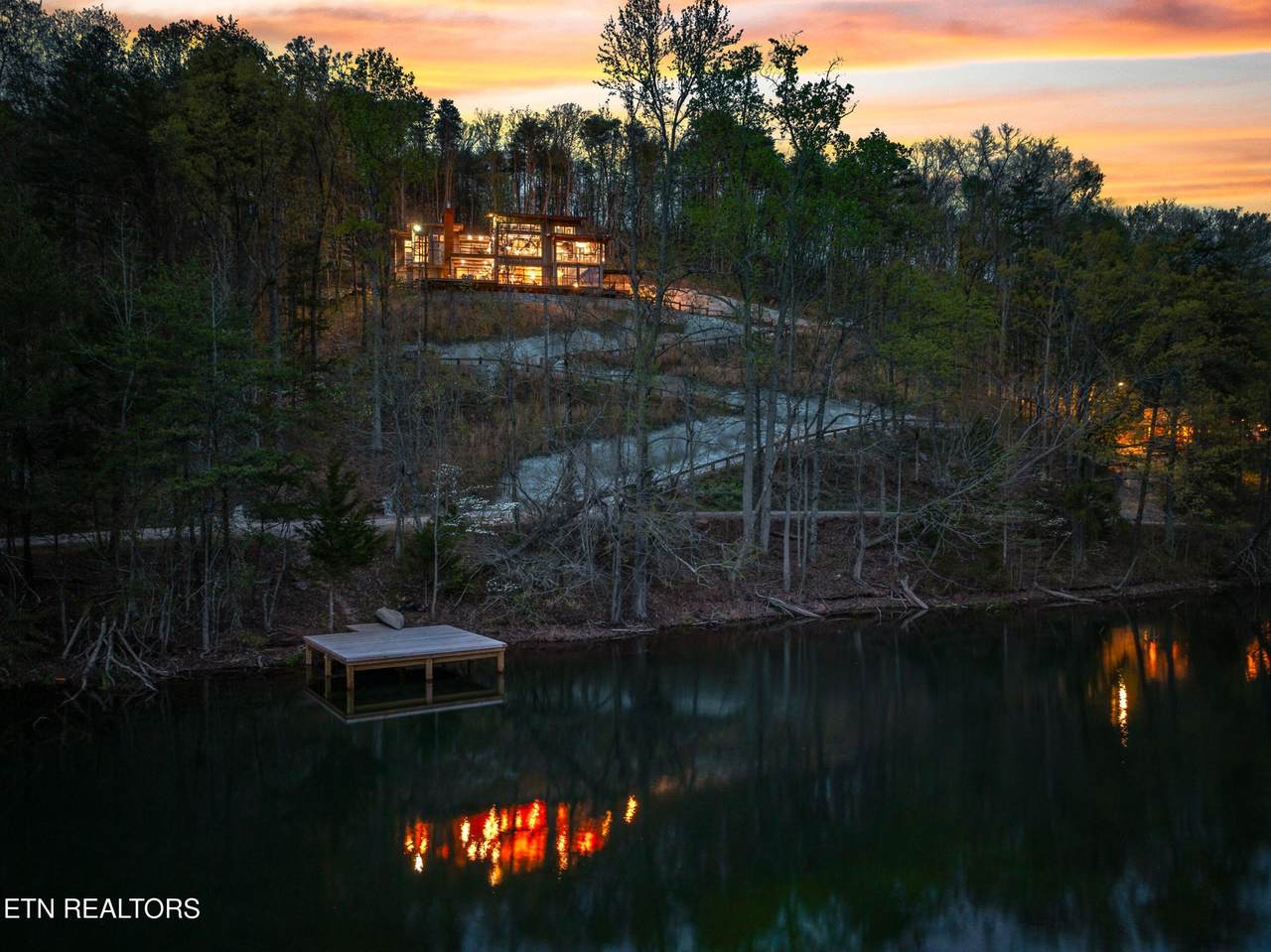 https://bt-photos.global.ssl.fastly.net/nashville/1280_boomver_1_RTC3170015-1.jpg