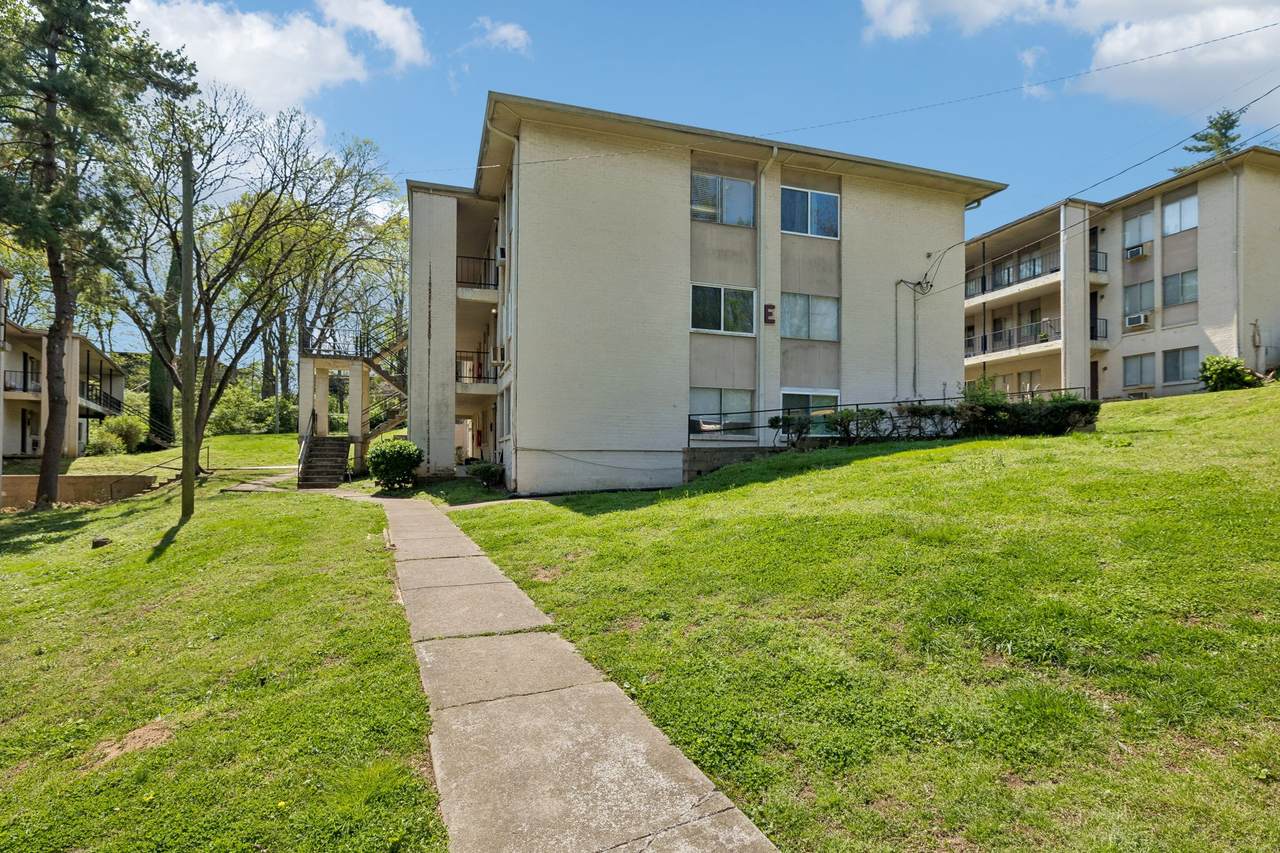 550 Harding Pl - Photo 1