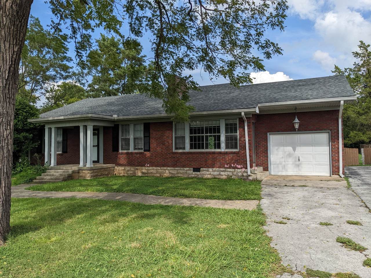 1289 Hunters Point Pike - Photo 1