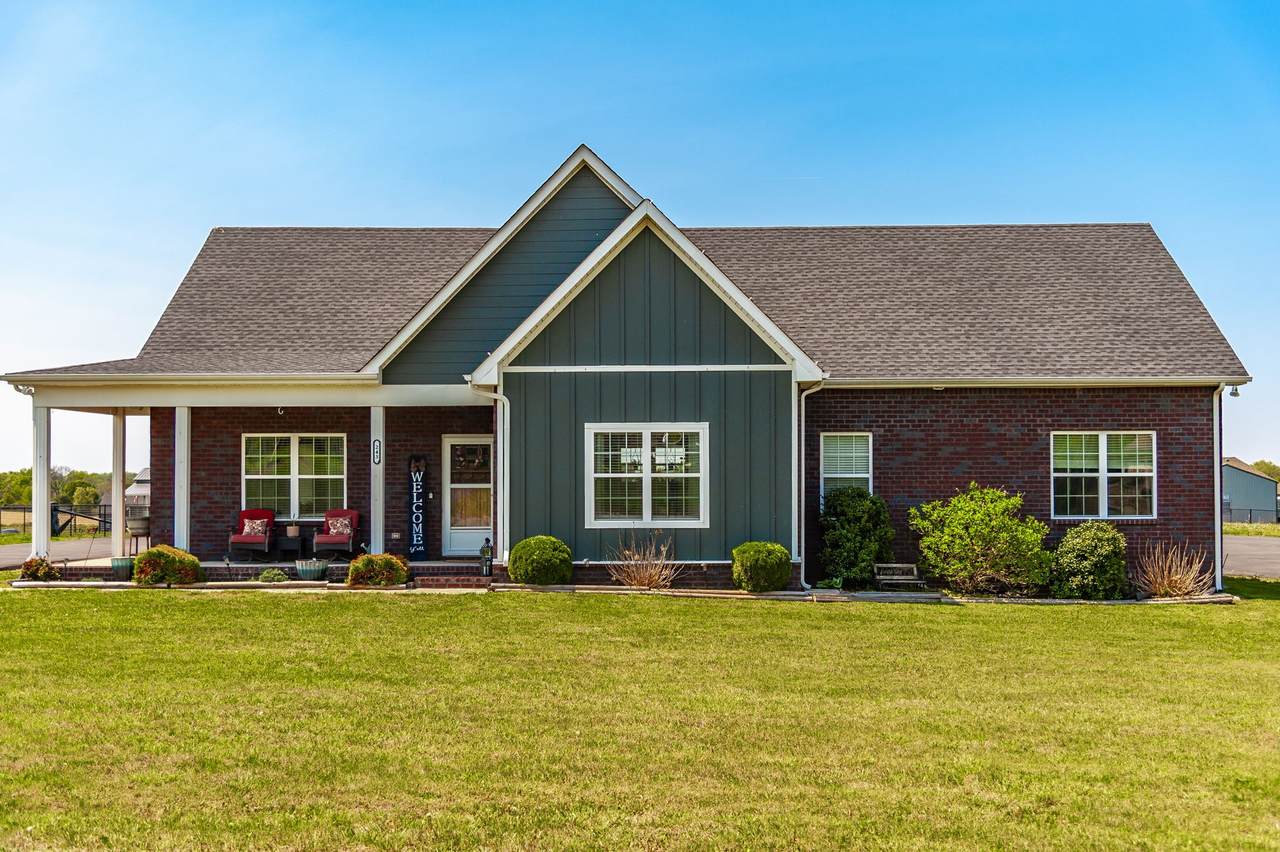 243 Hollow Tree Cir - Photo 1