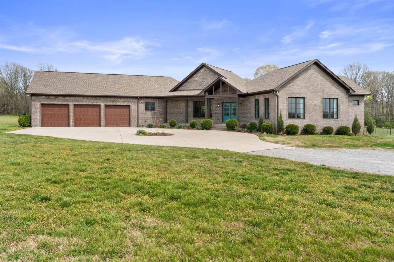 989 Franklin Rd - Photo 1