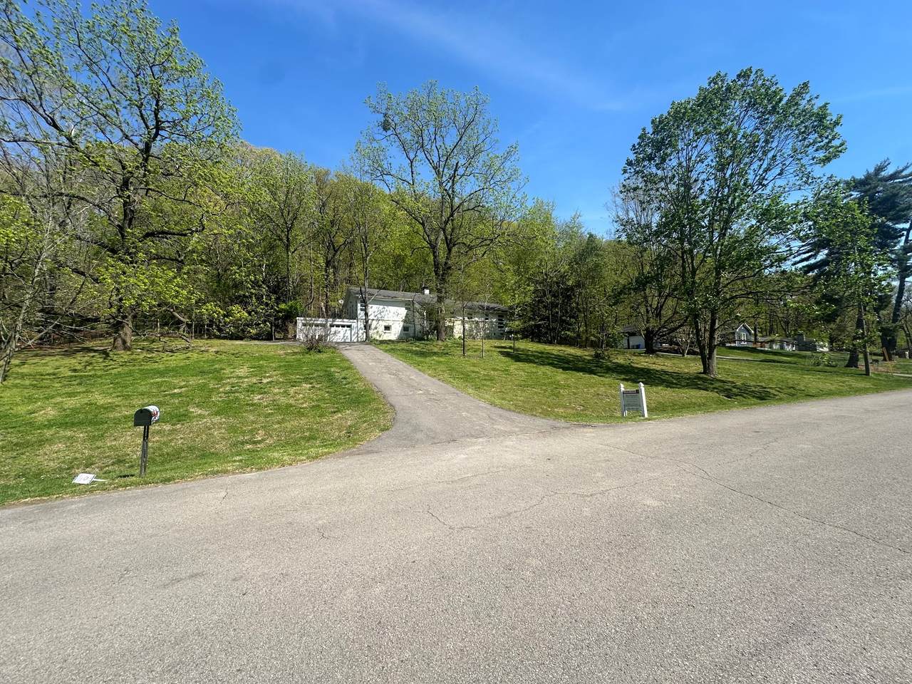 https://bt-photos.global.ssl.fastly.net/nashville/1280_boomver_1_RTC3170689-1.jpg