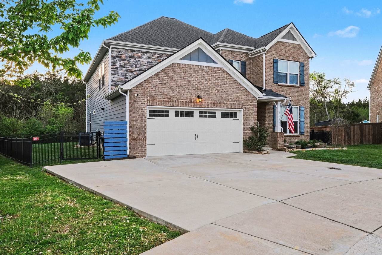 https://bt-photos.global.ssl.fastly.net/nashville/1280_boomver_1_RTC3170719-1.jpg