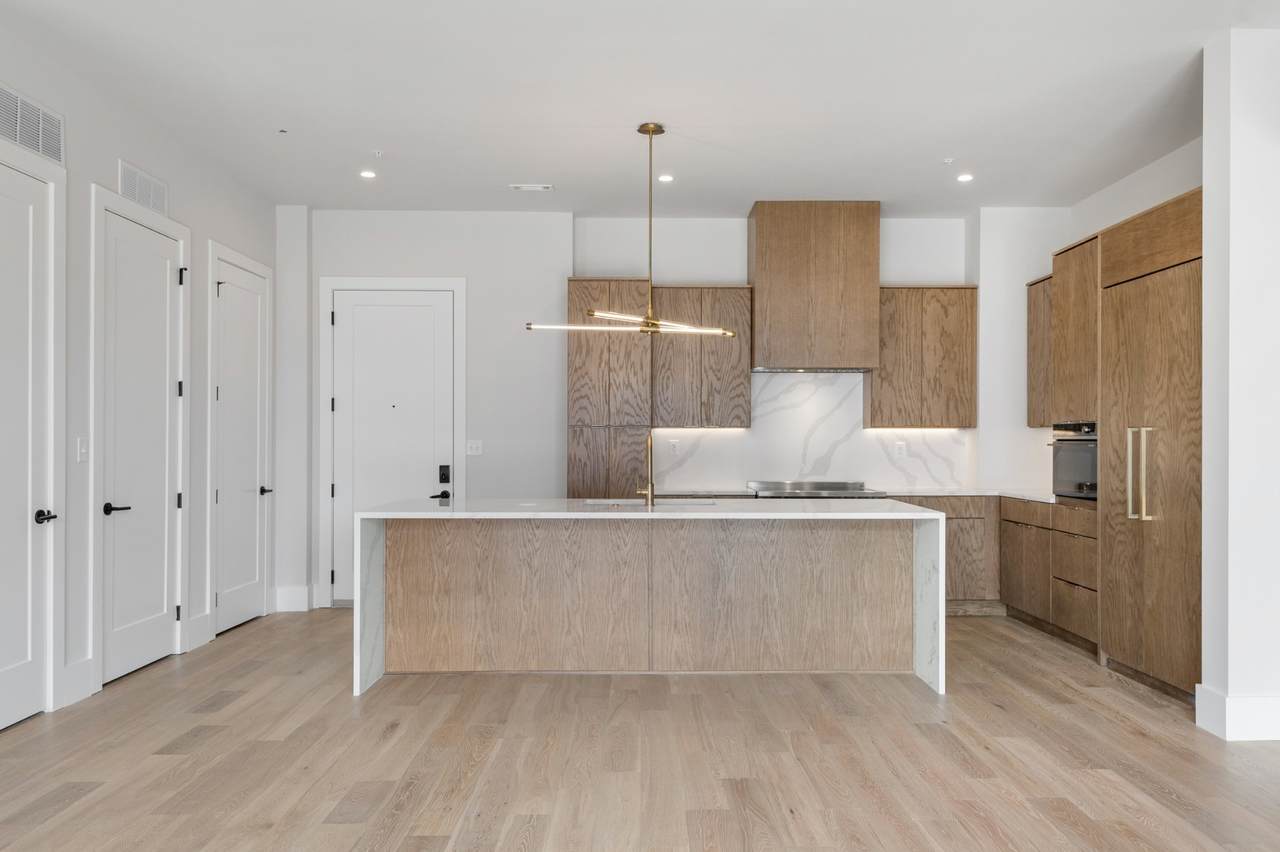 321 31st Ave - Photo 1