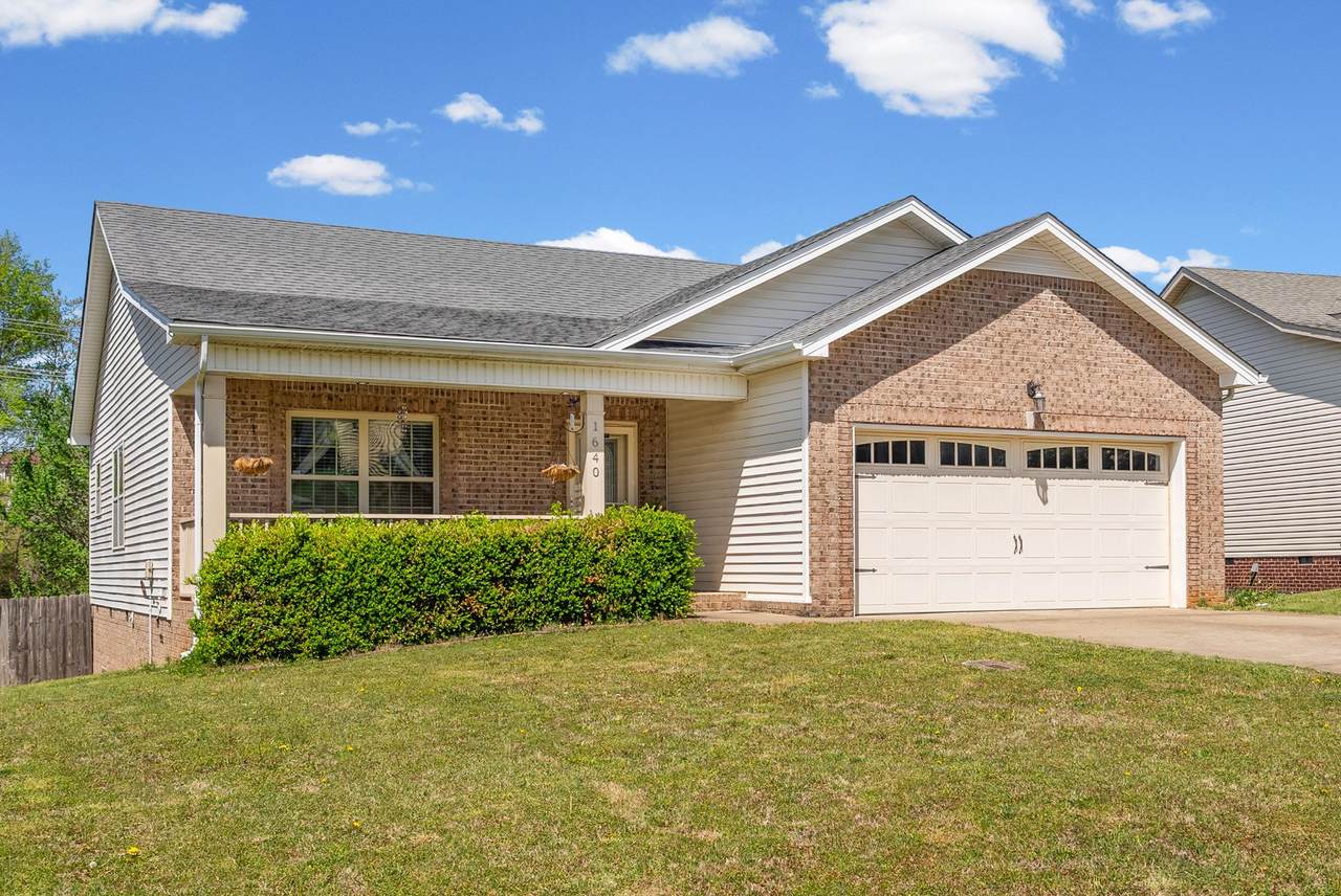 1640 Buchanon Dr - Photo 1