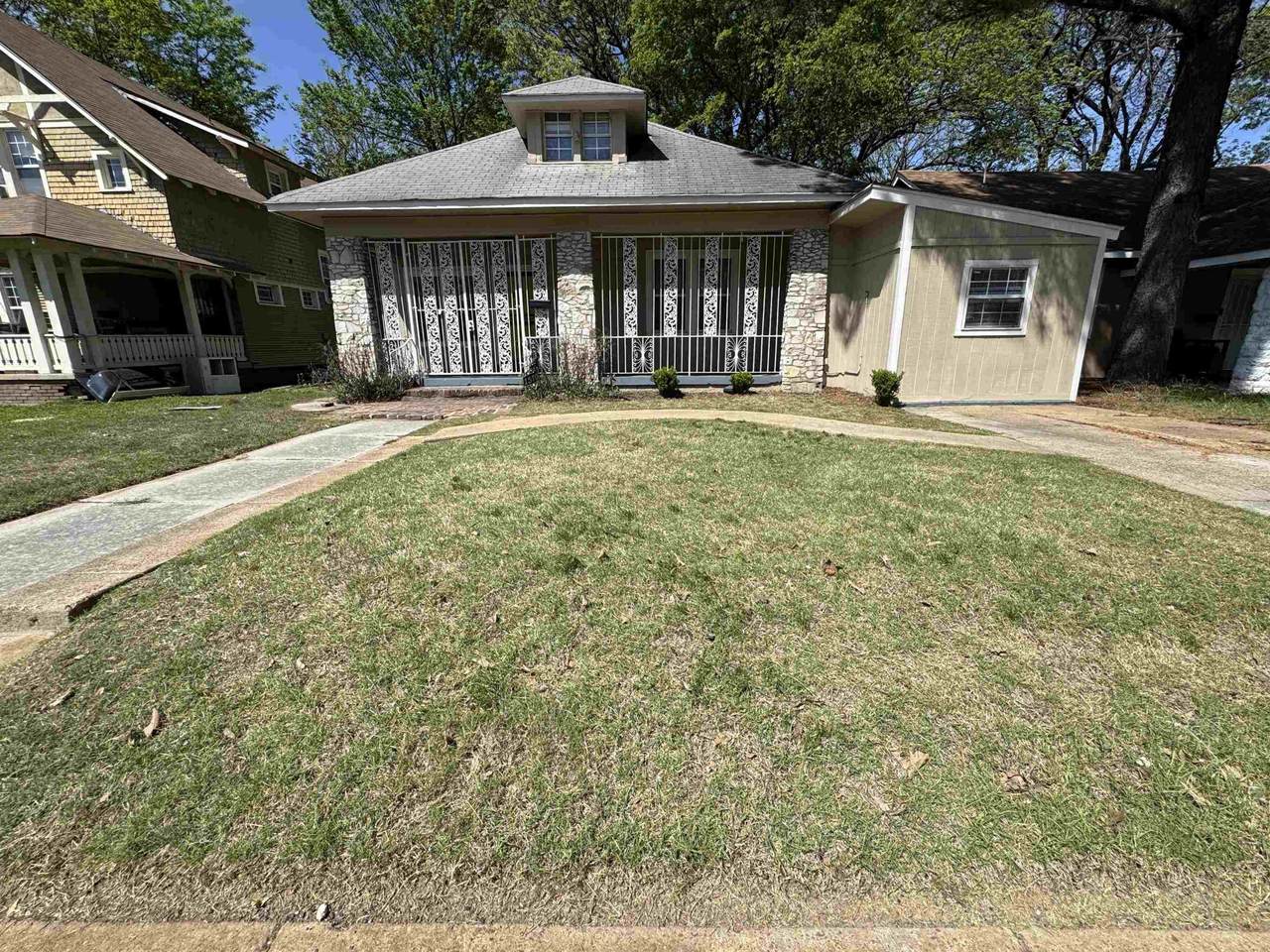 1570 E Mclemore Ave - Photo 1