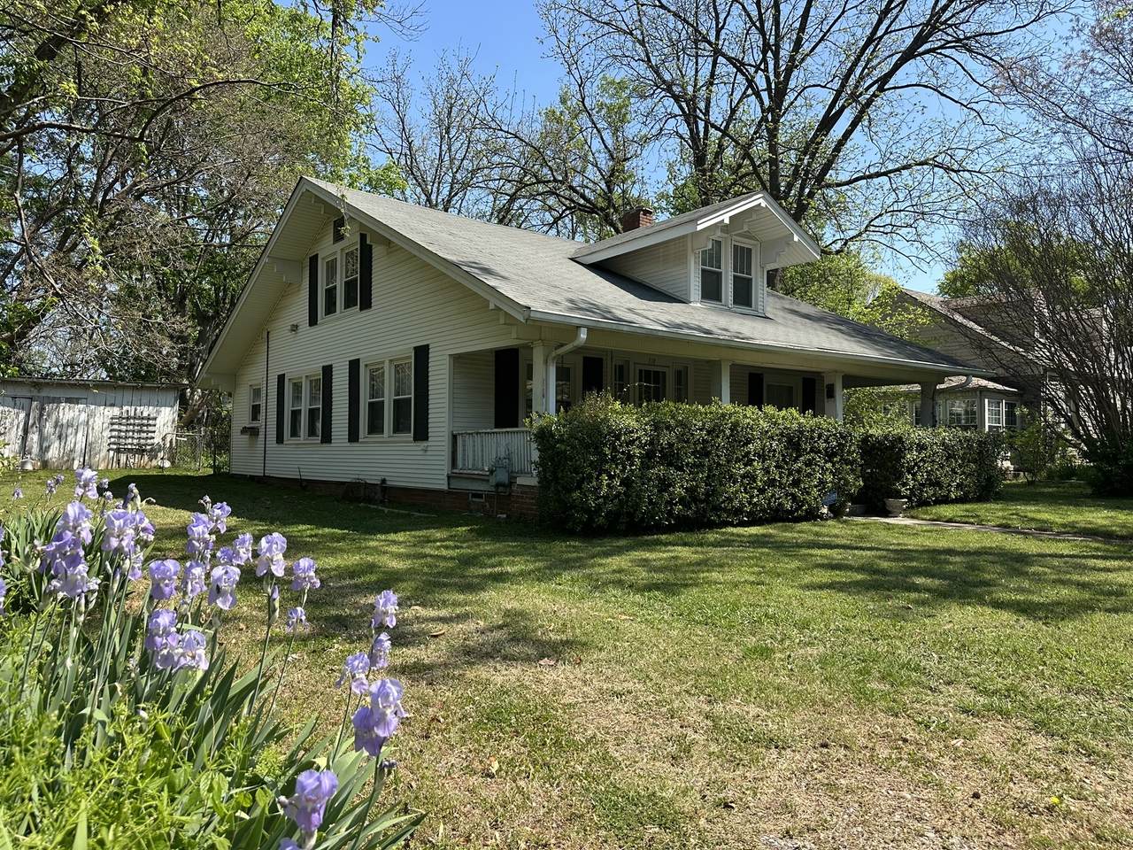 318 Kingwood Dr - Photo 1