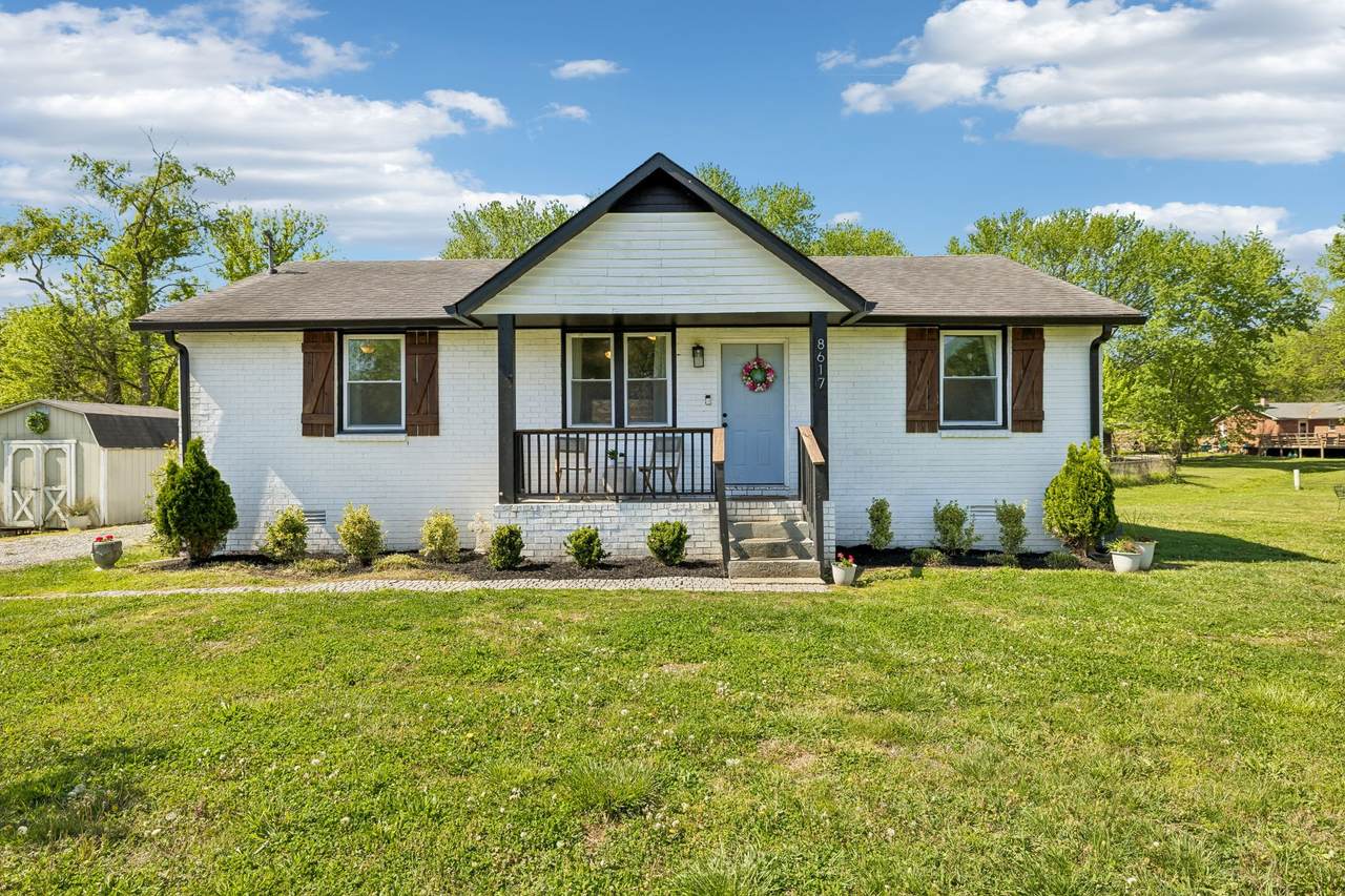 8617 Maple St - Photo 1