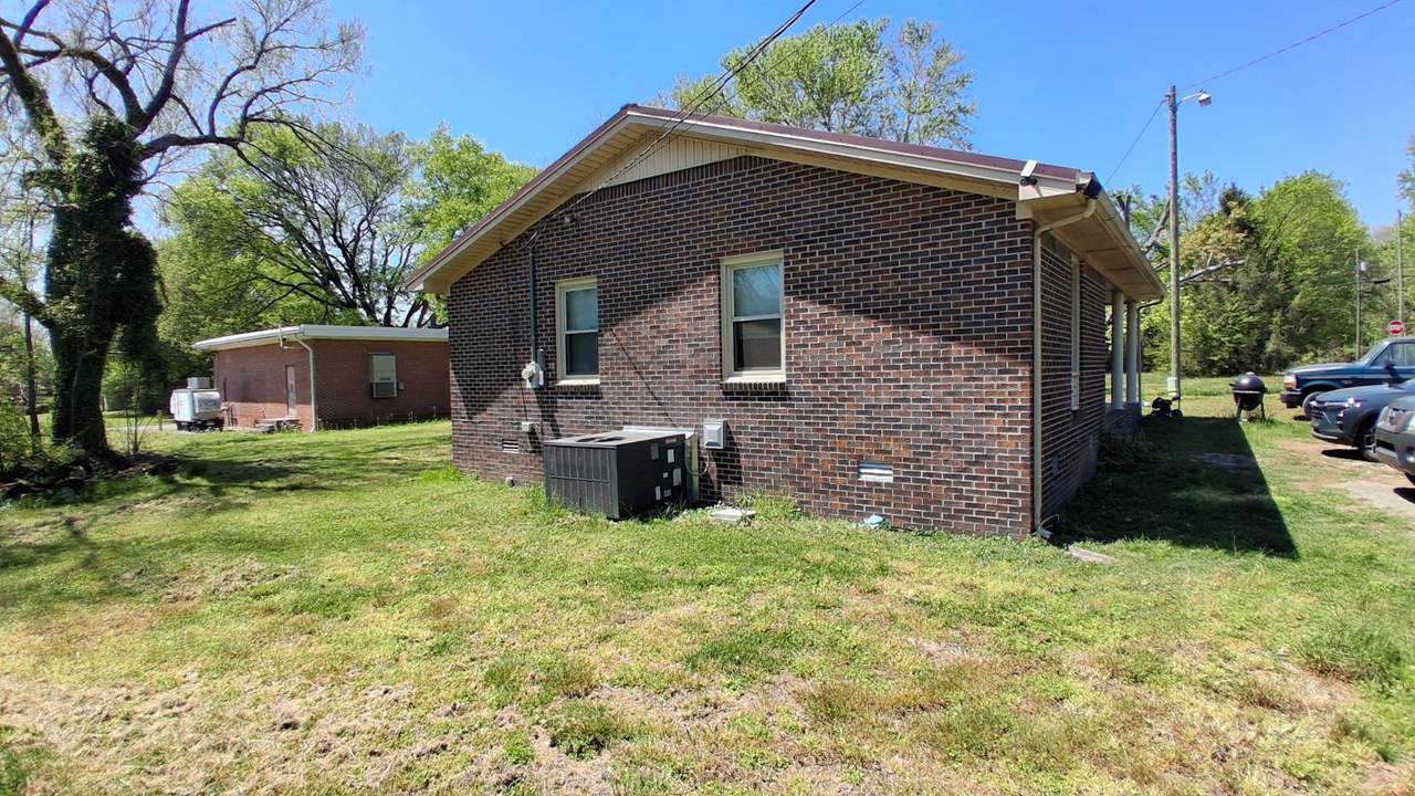 https://bt-photos.global.ssl.fastly.net/nashville/1280_boomver_1_RTC3171107-1.jpg