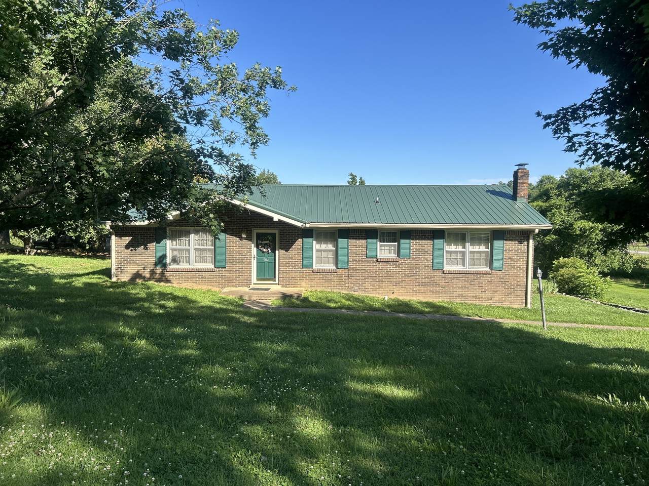 904 Cheairs Cir - Photo 1