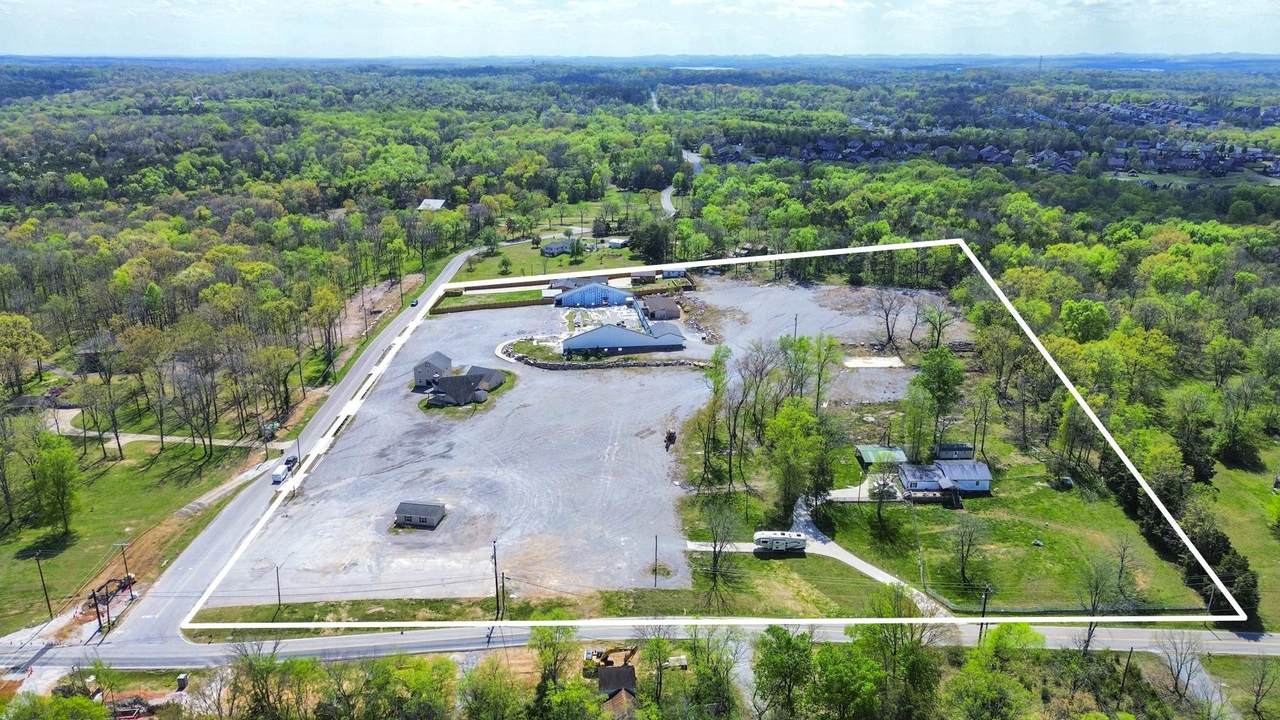 2060 Old Lebanon Dirt Rd - Photo 1