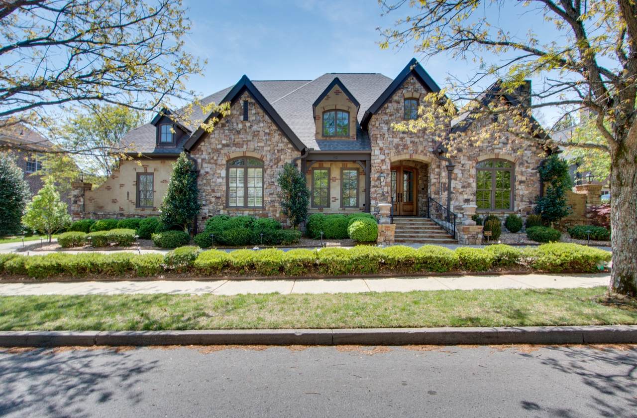 110 Stream Valley Blvd - Photo 1
