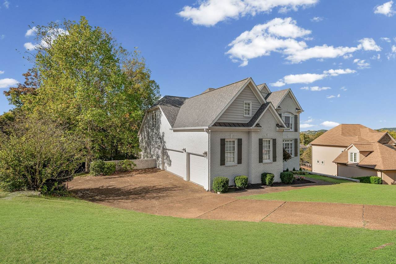 https://bt-photos.global.ssl.fastly.net/nashville/1280_boomver_1_RTC3171387-1.jpg