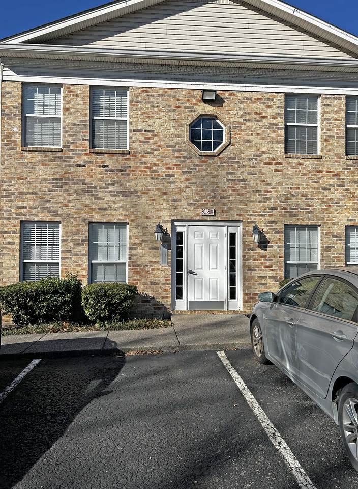 804 Churchill Xing - Photo 1