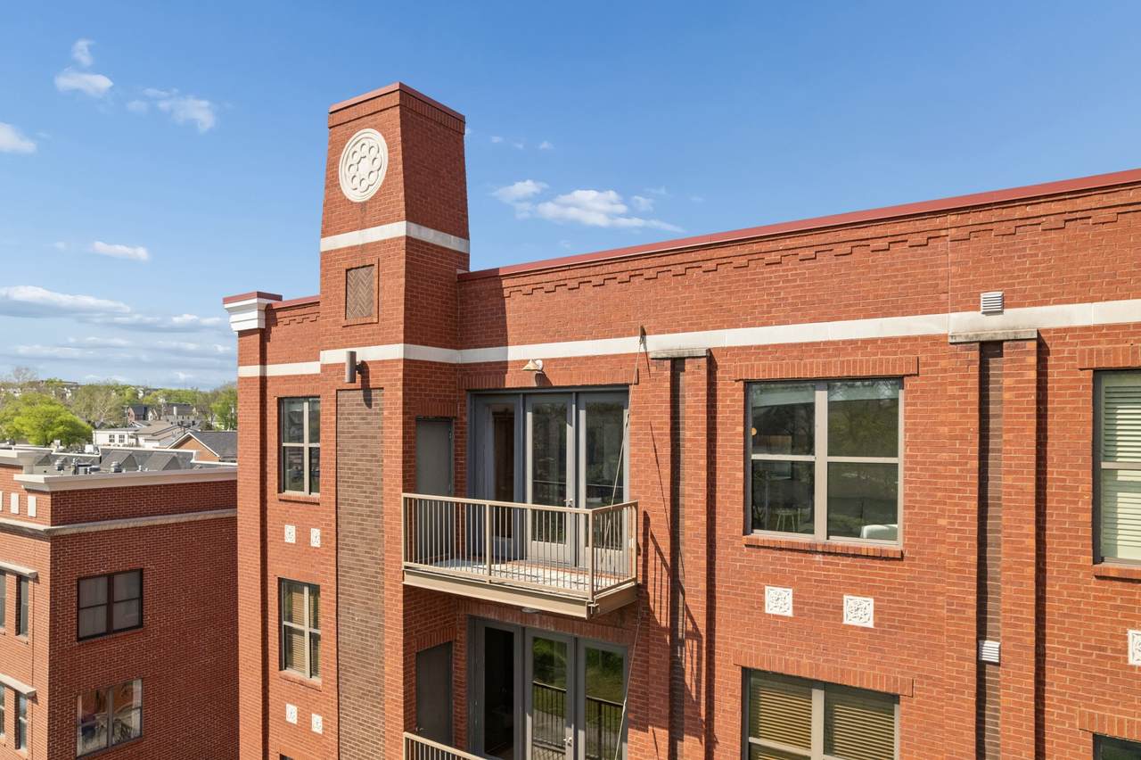 702 Wedgewood Park - Photo 1