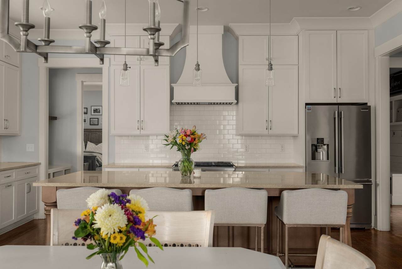 201 Gilchrist South Cir - Photo 1