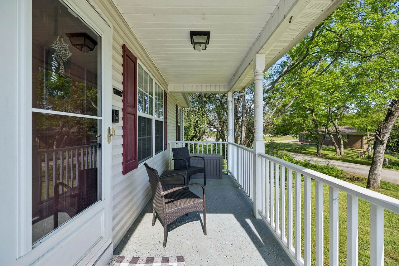 https://bt-photos.global.ssl.fastly.net/nashville/1280_boomver_1_RTC3171430-1.jpg