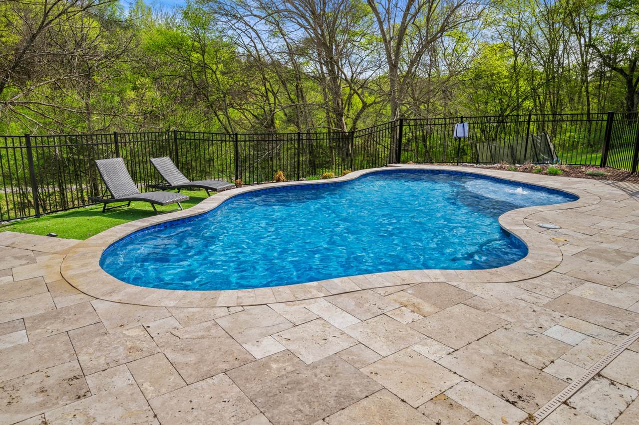 https://bt-photos.global.ssl.fastly.net/nashville/1280_boomver_1_RTC3171459-1.jpg