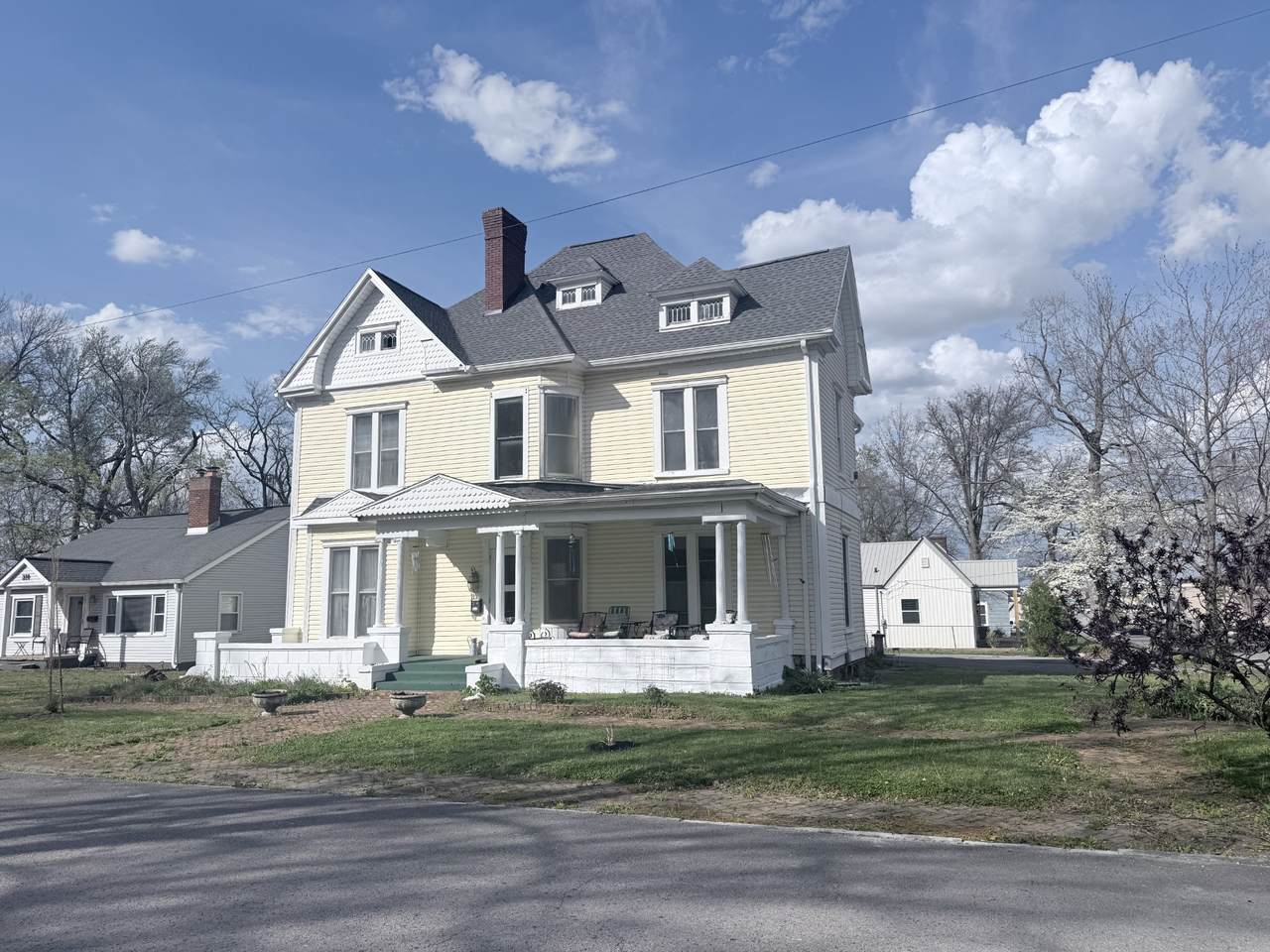https://bt-photos.global.ssl.fastly.net/nashville/1280_boomver_1_RTC3171503-1.jpg